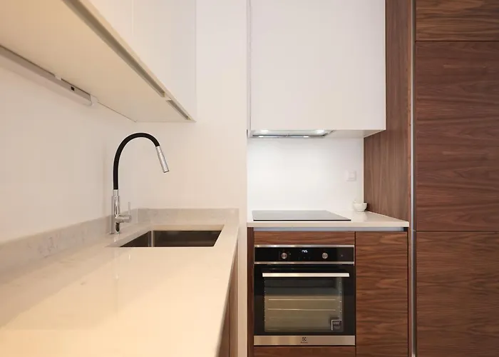 The Block Apartment *